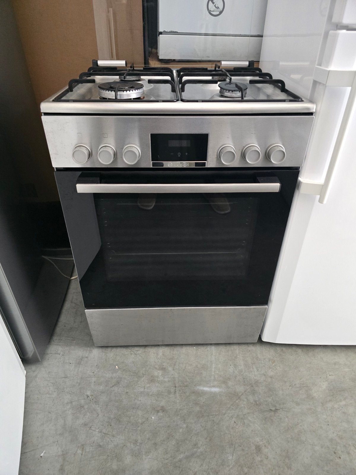 Keurig ruim Bosch RVS gasfornuis met elektrische oven!🚚✅️