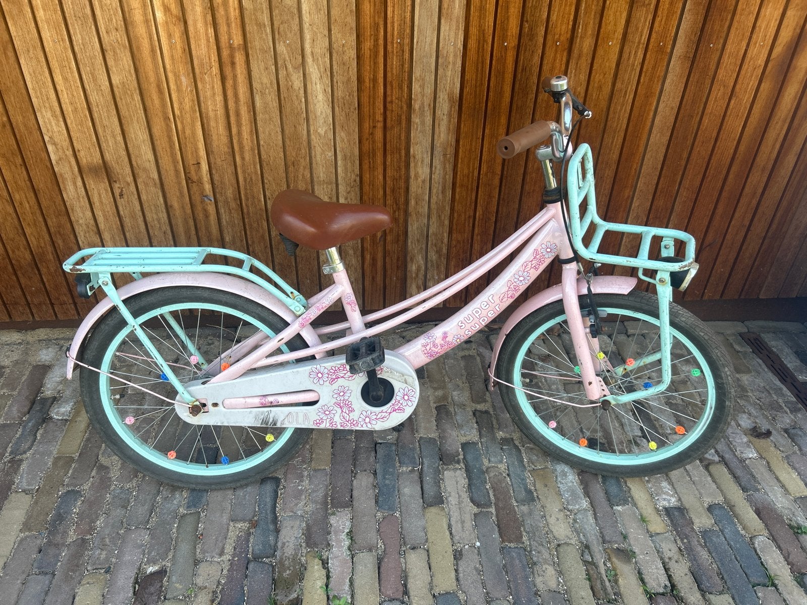 Roze Super Super kinderfiets 20 inch met voordrager, Ophalen, Gebruikt, Terugtraprem, 20 inch of meer