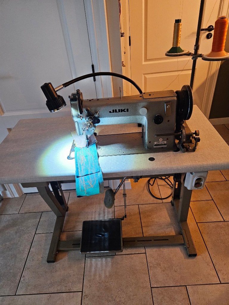 JUKI Industriële Naaimachine DNU-241, Gebruikt, Naaimachine, Industrieel, Ophalen