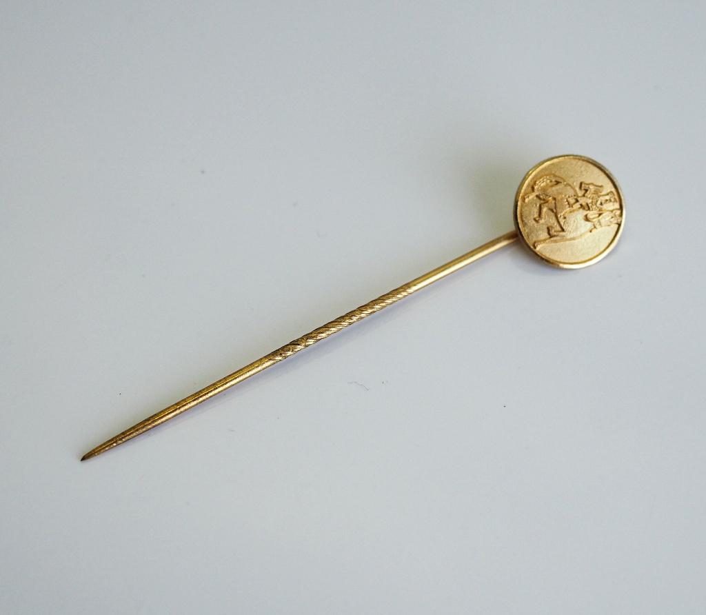 14 krt gouden dasspeld met ridder te paard, 4 tot 7 cm, ., Ophalen of Verzenden, Zo goed als nieuw