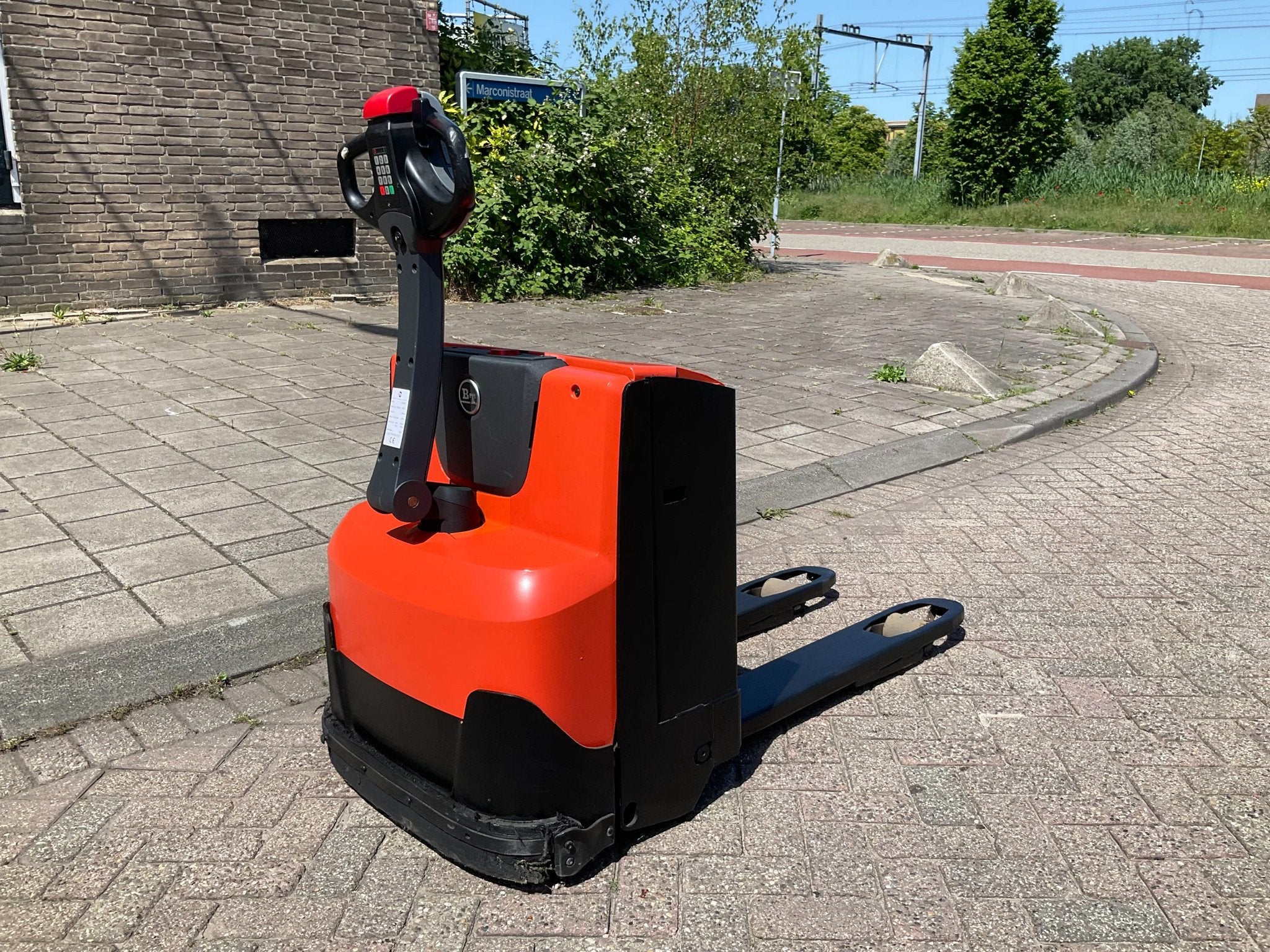 BT LWE160 1600KG 1METER PALLETWAGEN / HEFTRUCK (bj 2014), BT, Marconistraat 2
3133KL  Vlaardingen, NL, Yilmaz Heftrucks, 1000 tot 2000 kg