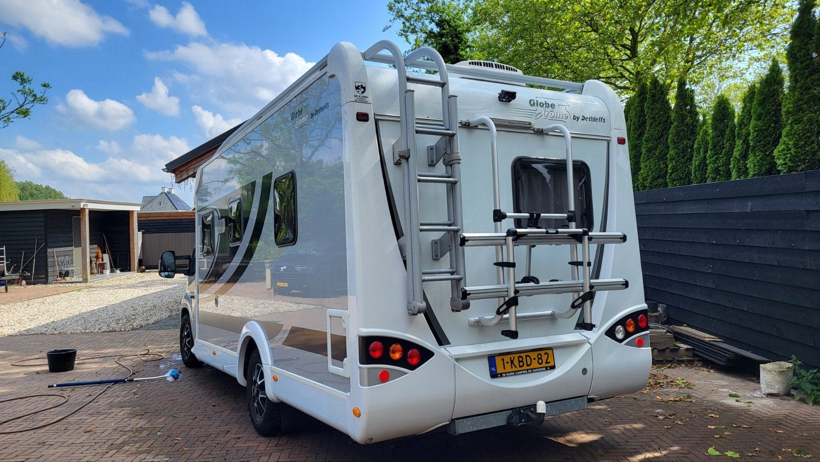 Foto 3 van Dethleffs Globedrome T6501B Half-integraal Camper 160PK!