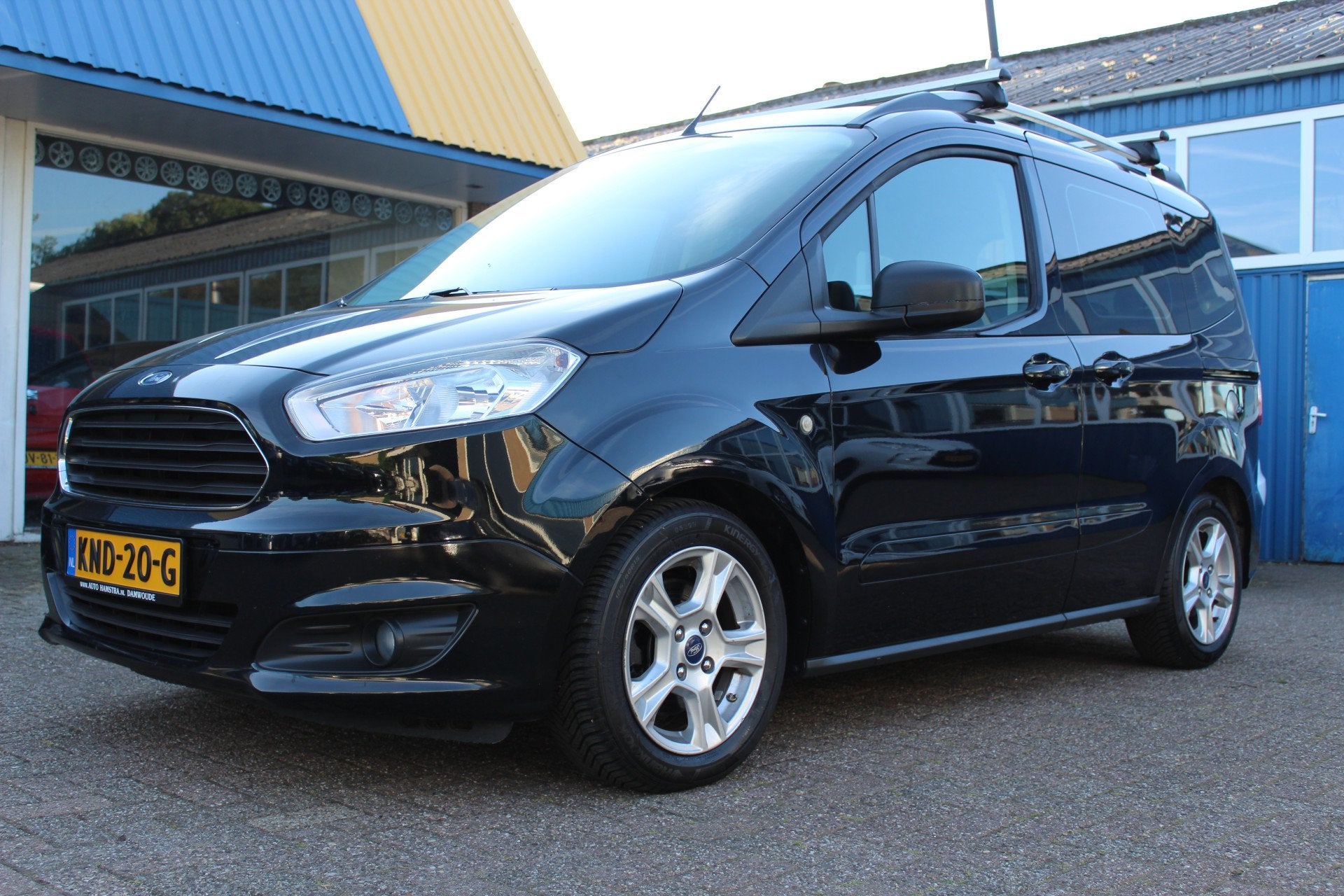 Ford Tourneo Courier 1.0i "Titanium" Clima - Cruise ! 100 Pk, Voorwielaandrijving, Gebruikt, Zwart, Zwart