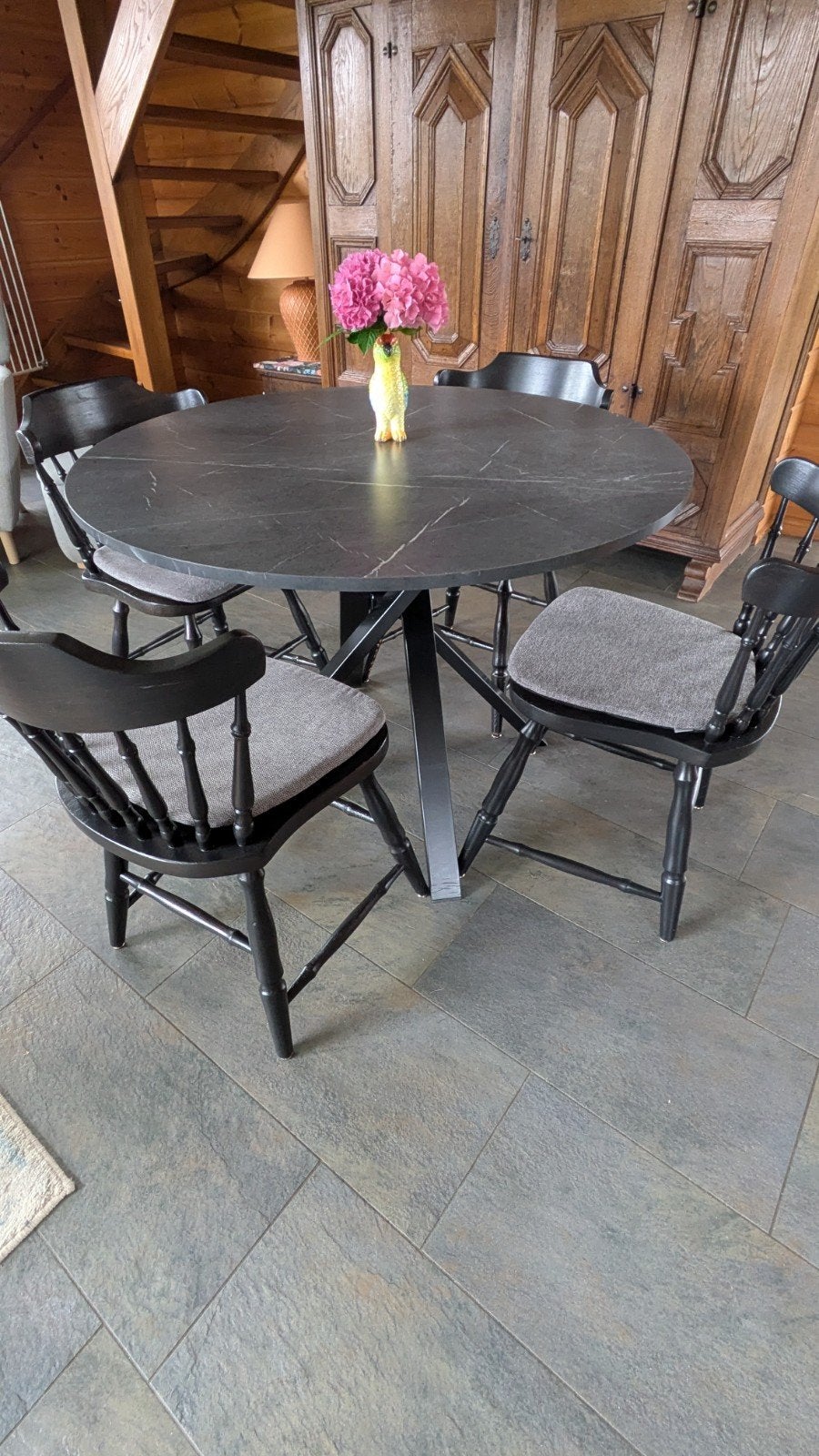 Mariedamm eetkamertafel 105cm, Ophalen, Kunststof, Rond, Zo goed als nieuw