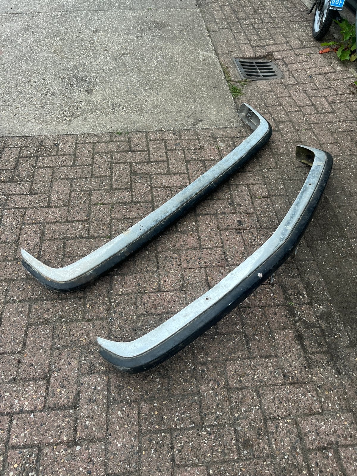 Volvo 142-144-145 bumper set, Ophalen