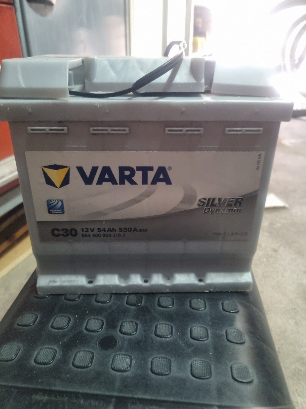 Varta Silver Dynamic C30 12V 54Ah 530A (EN) Accu, Ophalen of Verzenden, Gebruikt, Universele onderdelen