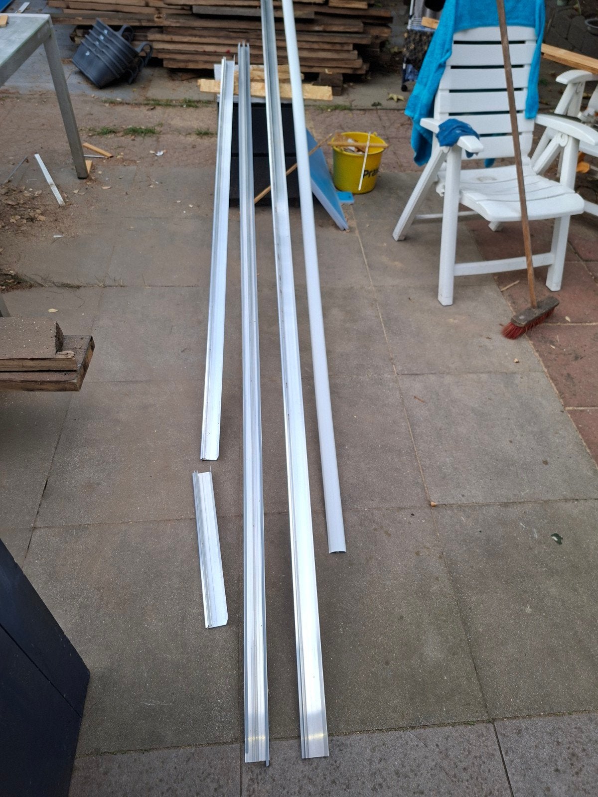 Blauwe HPL plaat met aluminium profielen, Ophalen of Verzenden, Gebruikt, HPL, Minder dan 20 mm