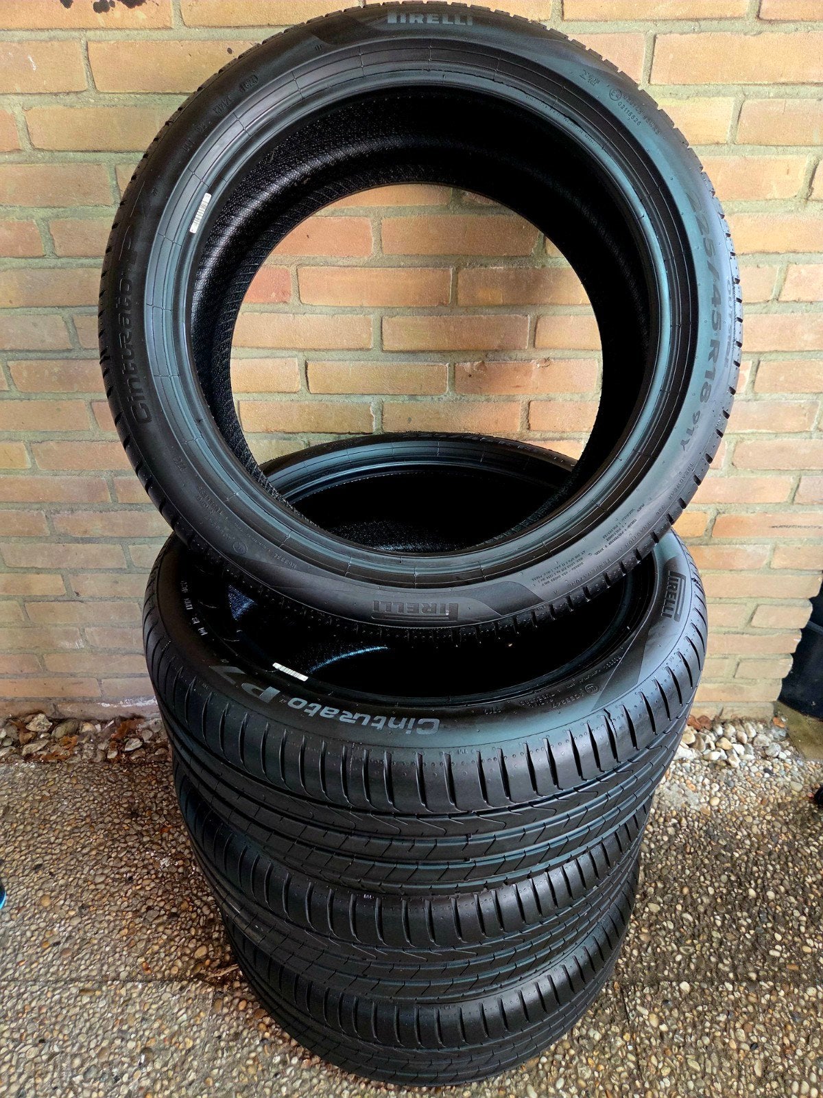 Pirelli Cinturato P7 225/45/R18 Zomerbanden, Ophalen, 18 inch, Gebruikt, Band(en)
