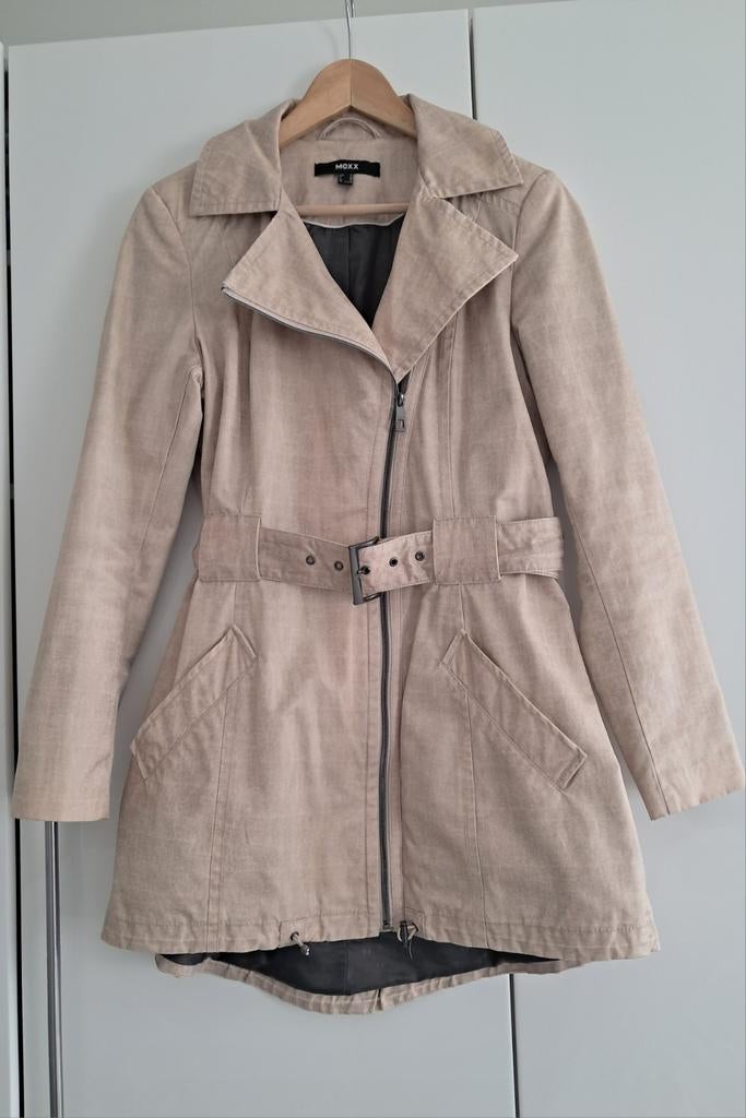 Beige trenchcoat maat 38, Ophalen of Verzenden, Zo goed als nieuw, Beige