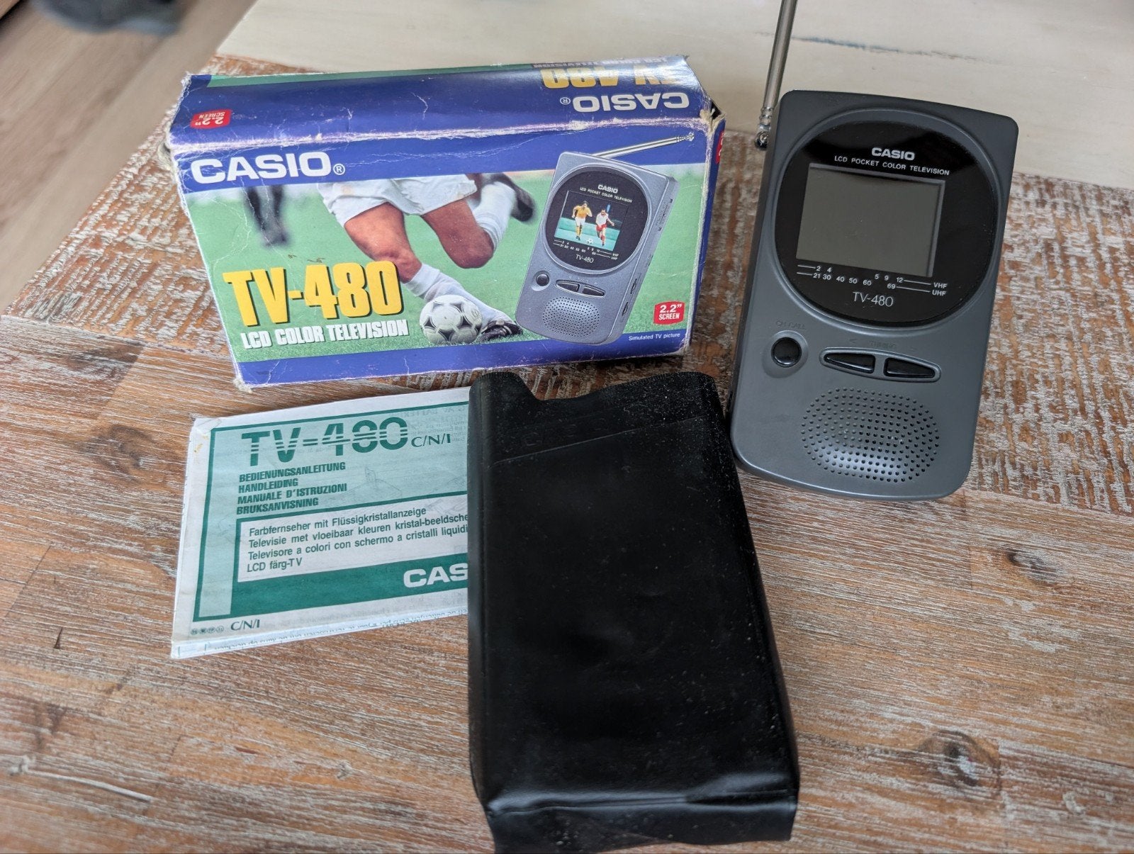 2x Casio Pocket Color TV - TV-480 & TV-470 |, Ophalen of Verzenden, Overige merken