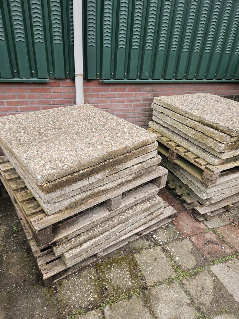 Gebruikte gewapende betonplaten 1x1m, 7cm dik, ruw, Tuin en Terras, Tegels en Klinkers, Ophalen, Gebruikt, Overige typen, 10 m² of meer