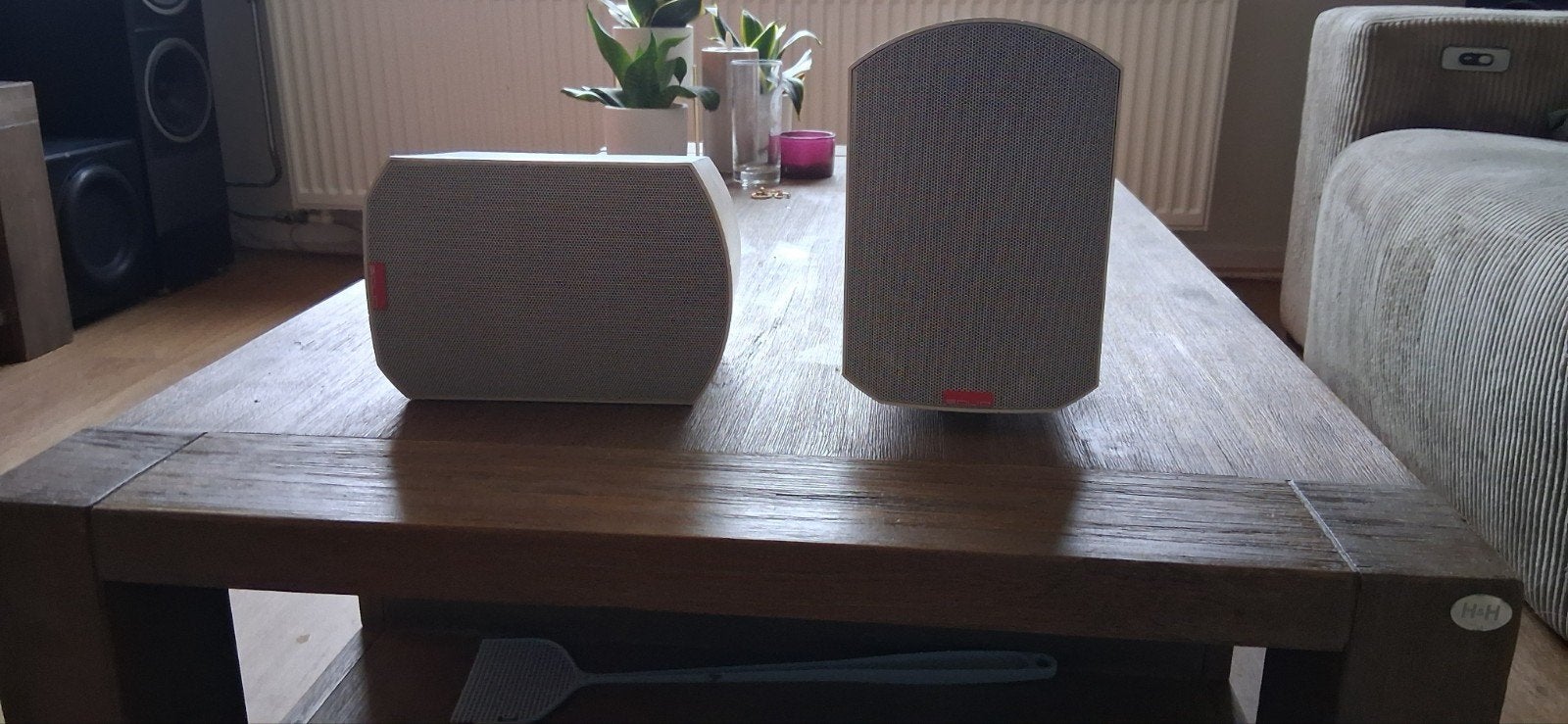 SOLID Rock Solid Sounds 75W speakers met ophangbeugels, Gebruikt, Inclusief muurbeugels, Speakerset, Ophalen of Verzenden