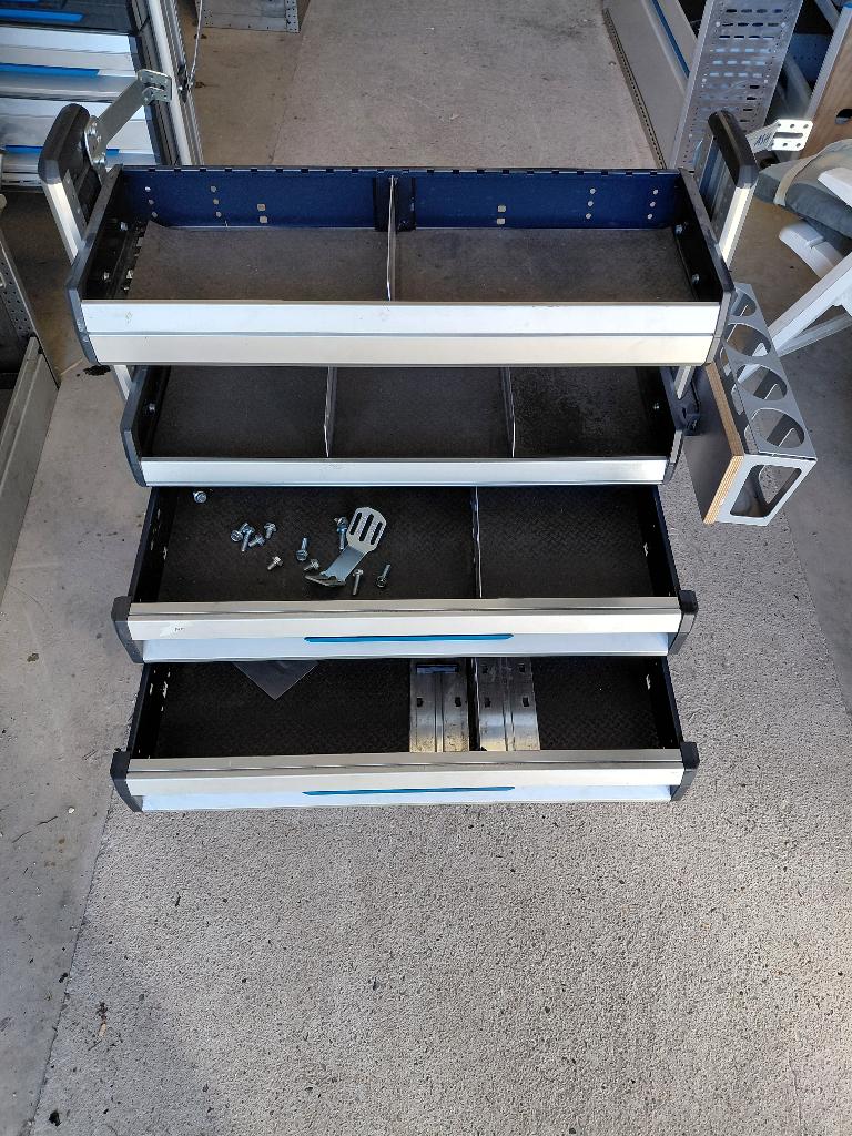 SORTIMO KAST(1157)  L 78  B 38  H 105 € 399, Auto diversen, Auto-accessoires, Ophalen, Zo goed als nieuw