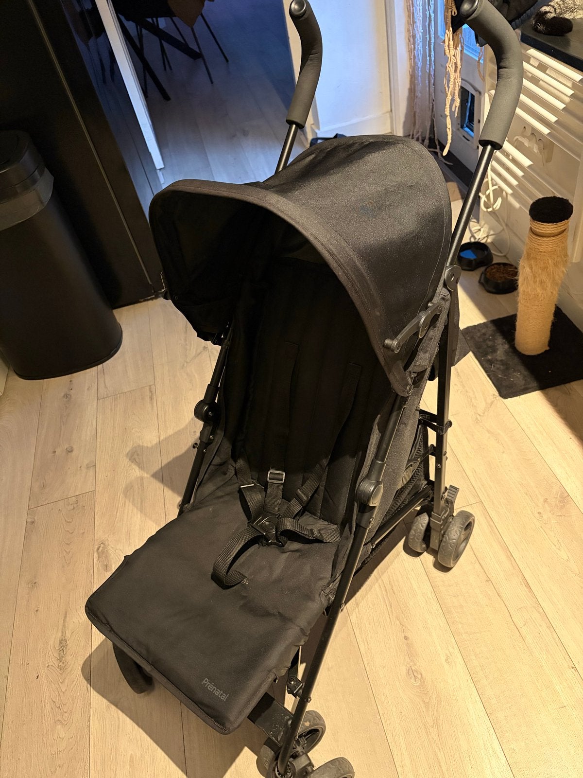 Nette buggy zwart, Ophalen, Zo goed als nieuw, Overige merken, Zonnekap