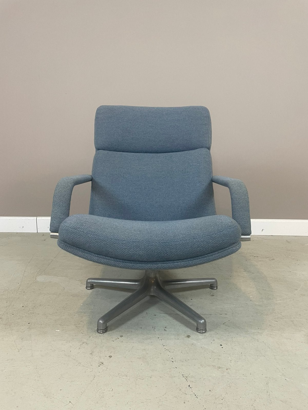 Artifort F141 draaifauteuil door Geoffrey D Harcourt vintage, Huis en Inrichting, Ophalen, Gebruikt, Metaal