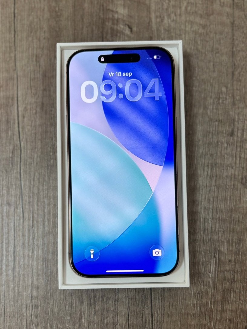 iPhone 16 Pro 128GB Goud – NIEUWSTAAT! (90% Batterij)