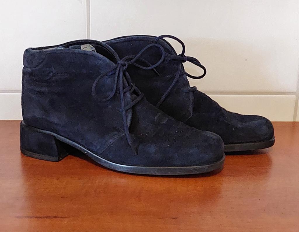 Donkerblauw Ecco boots mt 36 €7,-, Kleding | Dames, Schoenen, Ophalen of Verzenden, Zo goed als nieuw, Blauw