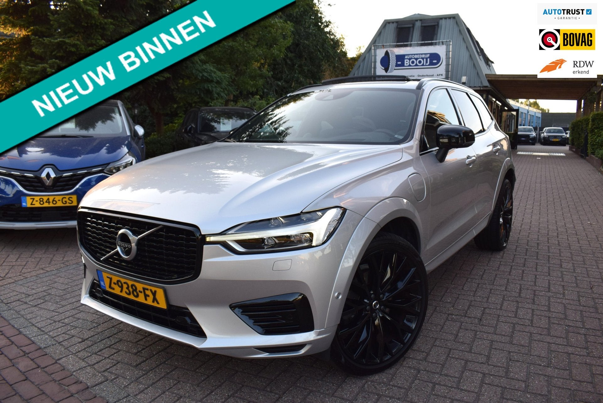 Volvo XC60 2.0 T8 Twin Engine AWD R-DESIGN AUTOM/PANO DAK/AD, Auto's, Automaat, Gebruikt, 4 cilinders, 1969 cc