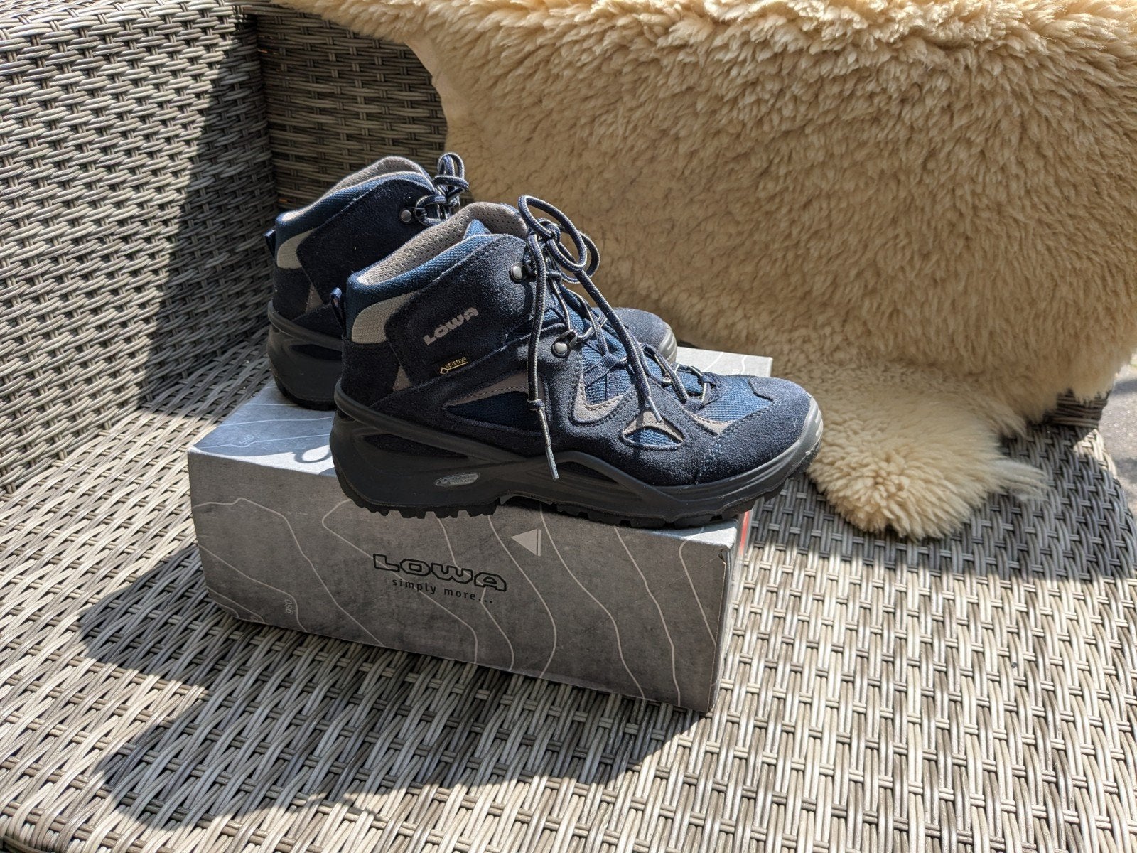 Lowa Bora Gtx dames wandelschoenen - navy/lichtgrijs - mt 41, Ophalen of Verzenden, Zo goed als nieuw, Schoenen
