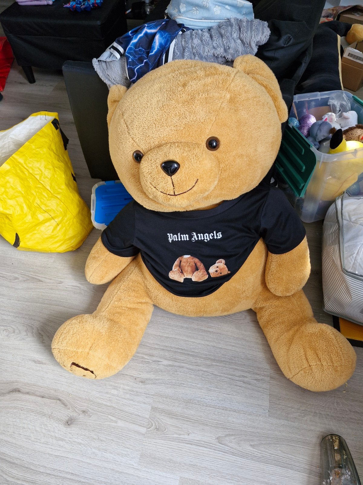 Grote knuffelbeer met Palm Angels T-shirt, Ophalen, Beer, Zo goed als nieuw, Met kleding of accessoire
