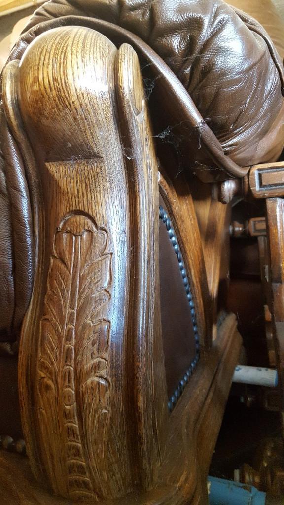 Eiken fauteuis met bank, Ophalen