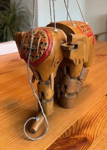 Houten Olifant als Marionet, Antiek en Kunst, Ophalen of Verzenden, Beschilderd
