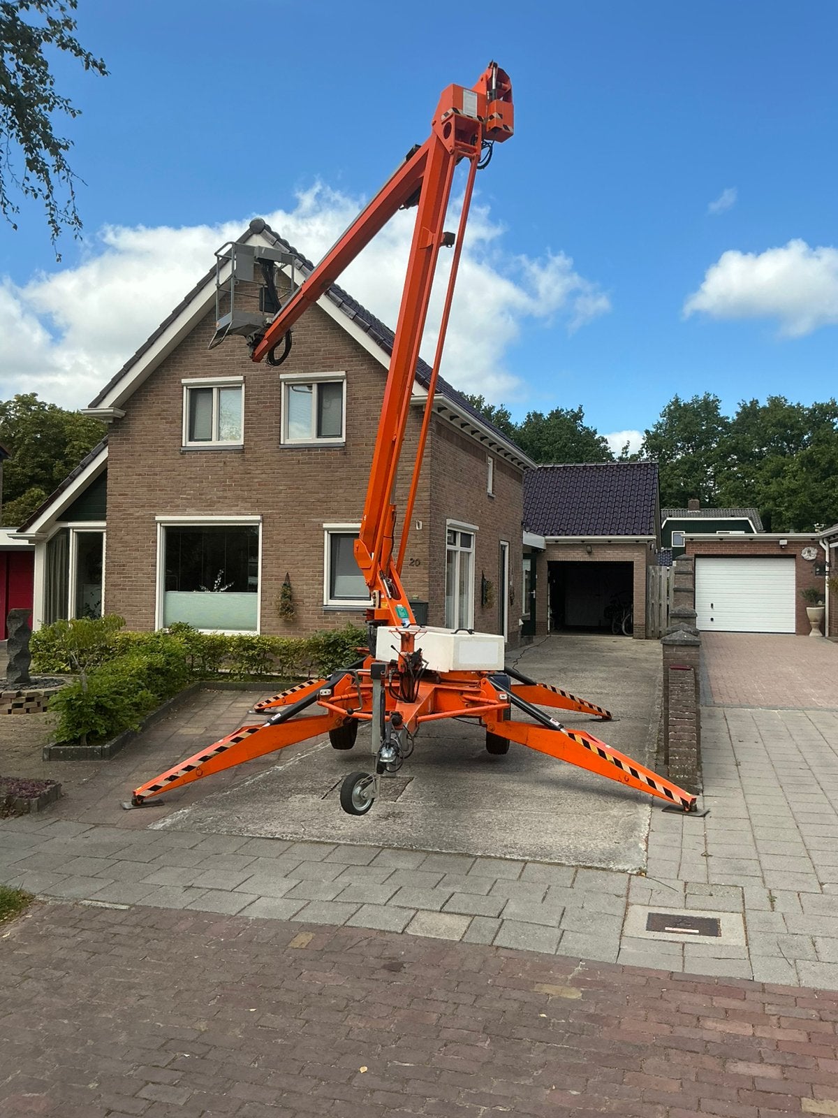 Aanhangerhoogwerker verhuur of te koop, Ophalen