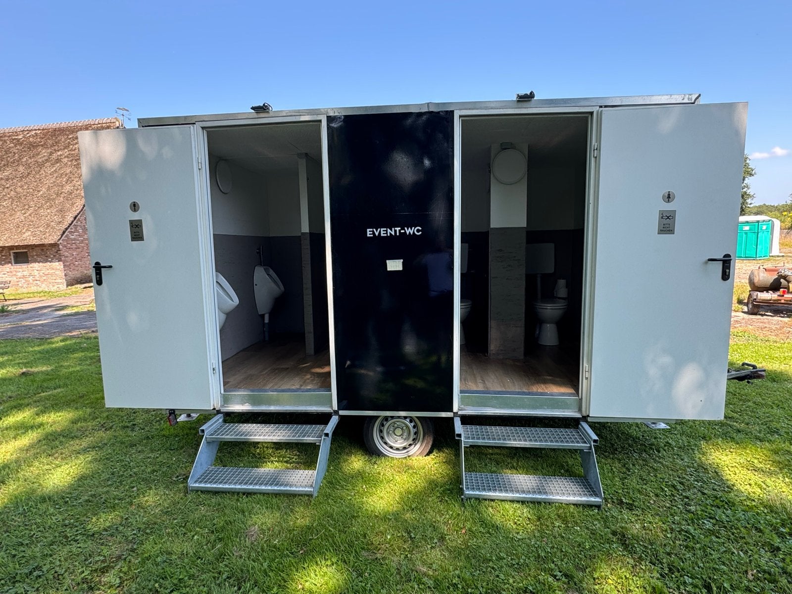 Toiletwagen huren | 3 toiletten + 2 urinoirs | WC wagen, Ophalen