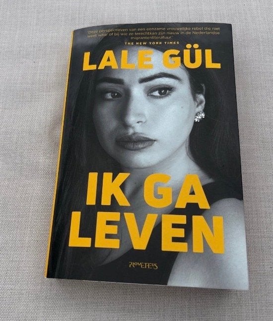 Ik Ga Leven - Lale Gül (Zo goed als nieuw), Ophalen, Zo goed als nieuw, Nederland