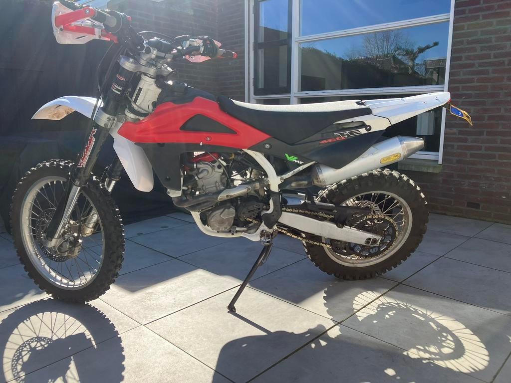 Husqvarna TE 450 injectie 2008 enduro voor 2650 e., Motoren, 450 cc, Sportuitlaat, Occasion, Knackebrod
