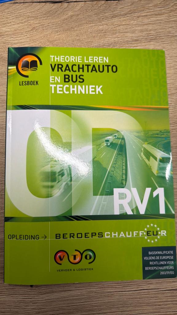 Theorieboek camper- en vrachtwagenrijbewijs, Boeken, Ophalen of Verzenden, Zo goed als nieuw, Autotechniek