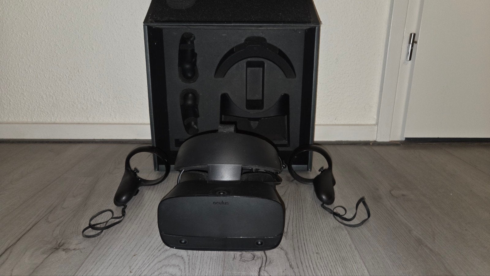 Oculus Rift S VR-bril – Complete set in originele doos, Ophalen of Verzenden, Zo goed als nieuw, VR-bril, Pc