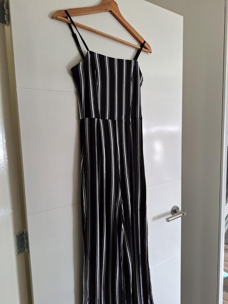 Jumpsuit Bershka maat XS, Zwart, Zo goed als nieuw, Maat 34 (XS) of kleiner, Bershka