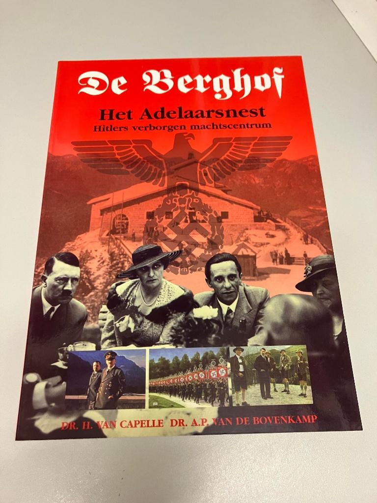 De Berghof Het Adelaarsnest, Ophalen of Verzenden, Tweede Wereldoorlog, Gelezen, Algemeen