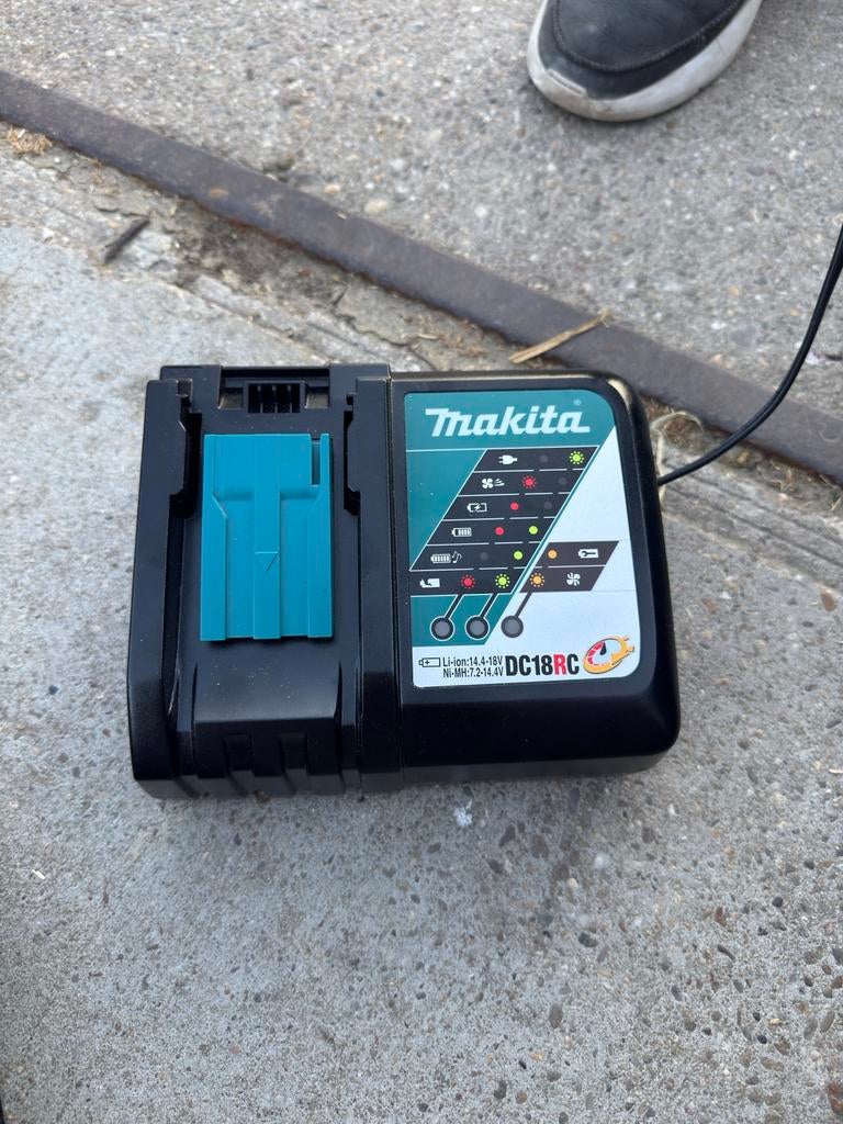 Makita DC18RC Oplader voor Li-ion accu's 14.4-18V, Ophalen of Verzenden, Zo goed als nieuw