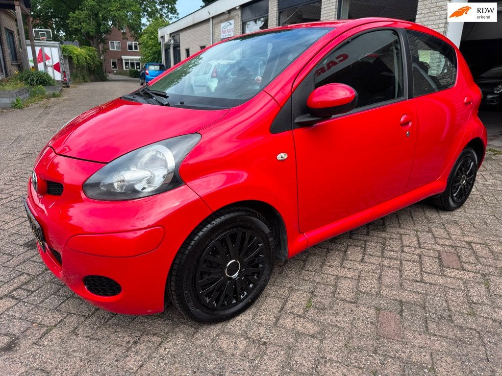 Toyota Aygo 1.0-12V Access AIRCO 112674 KM VOLLEDIG ONDERHOU, Voorwielaandrijving, Gebruikt, 4 stoelen, 68 pk