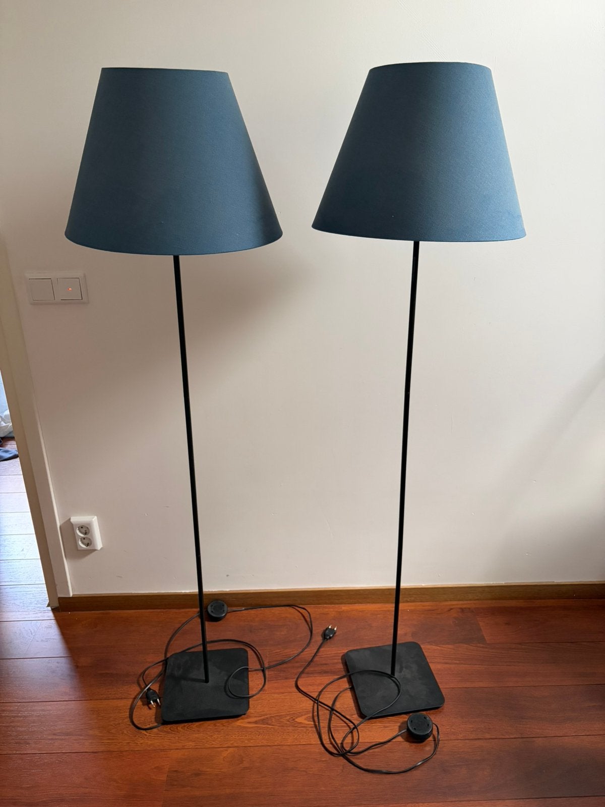 Twee staande lampen van Ikea. Gebruikt maar in nette staat., Huis en Inrichting, Ophalen, Gebruikt