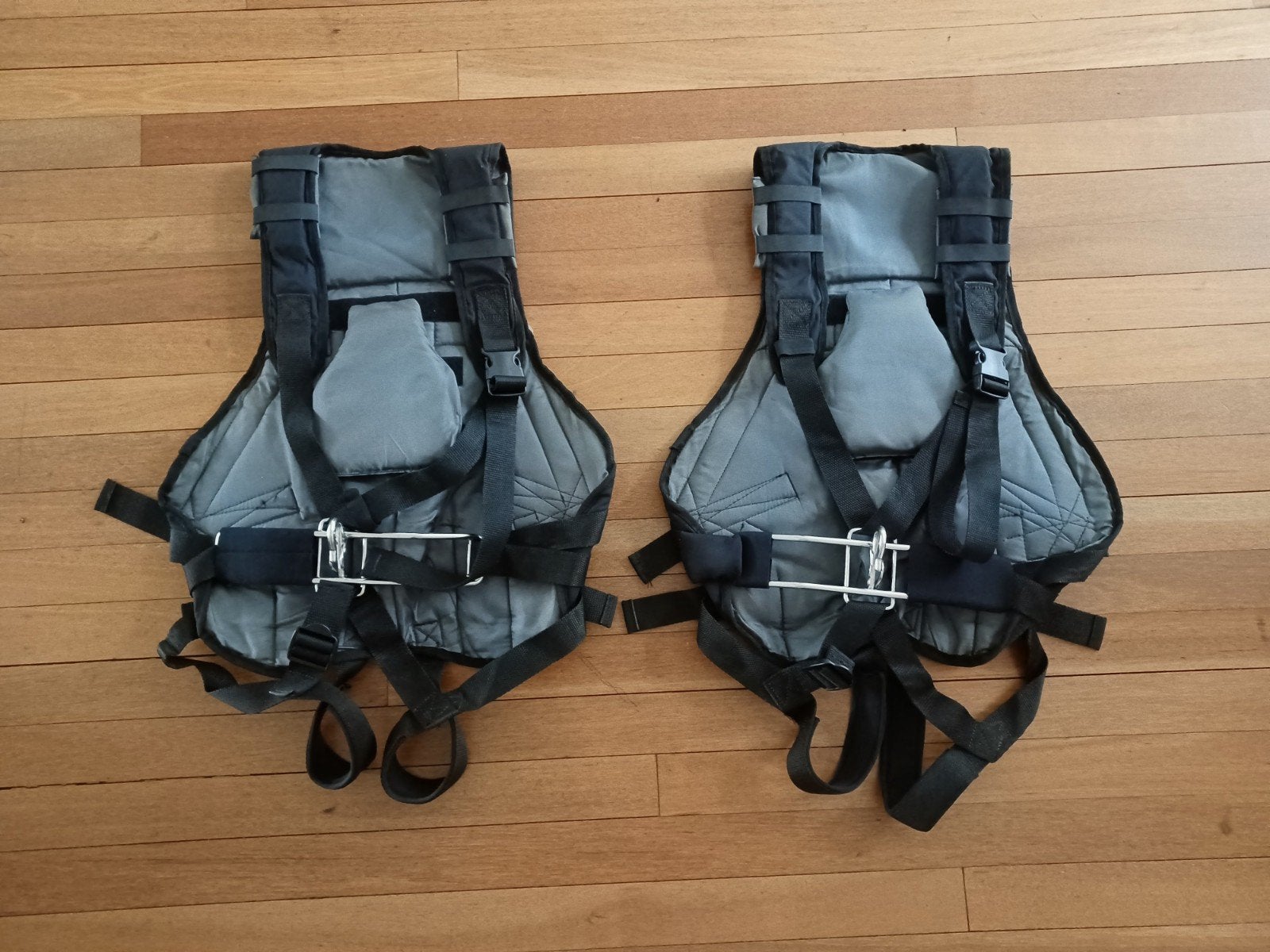 2 Marinepool trapezevesten - Zo goed als nieuw, Watersport en Boten, Watersportkleding, Marinepool, Overige typen, Ophalen of Verzenden