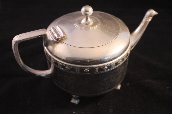 Theepot Kurz & Co Tiel model 1681 periode (1915–1925), Ophalen of Verzenden