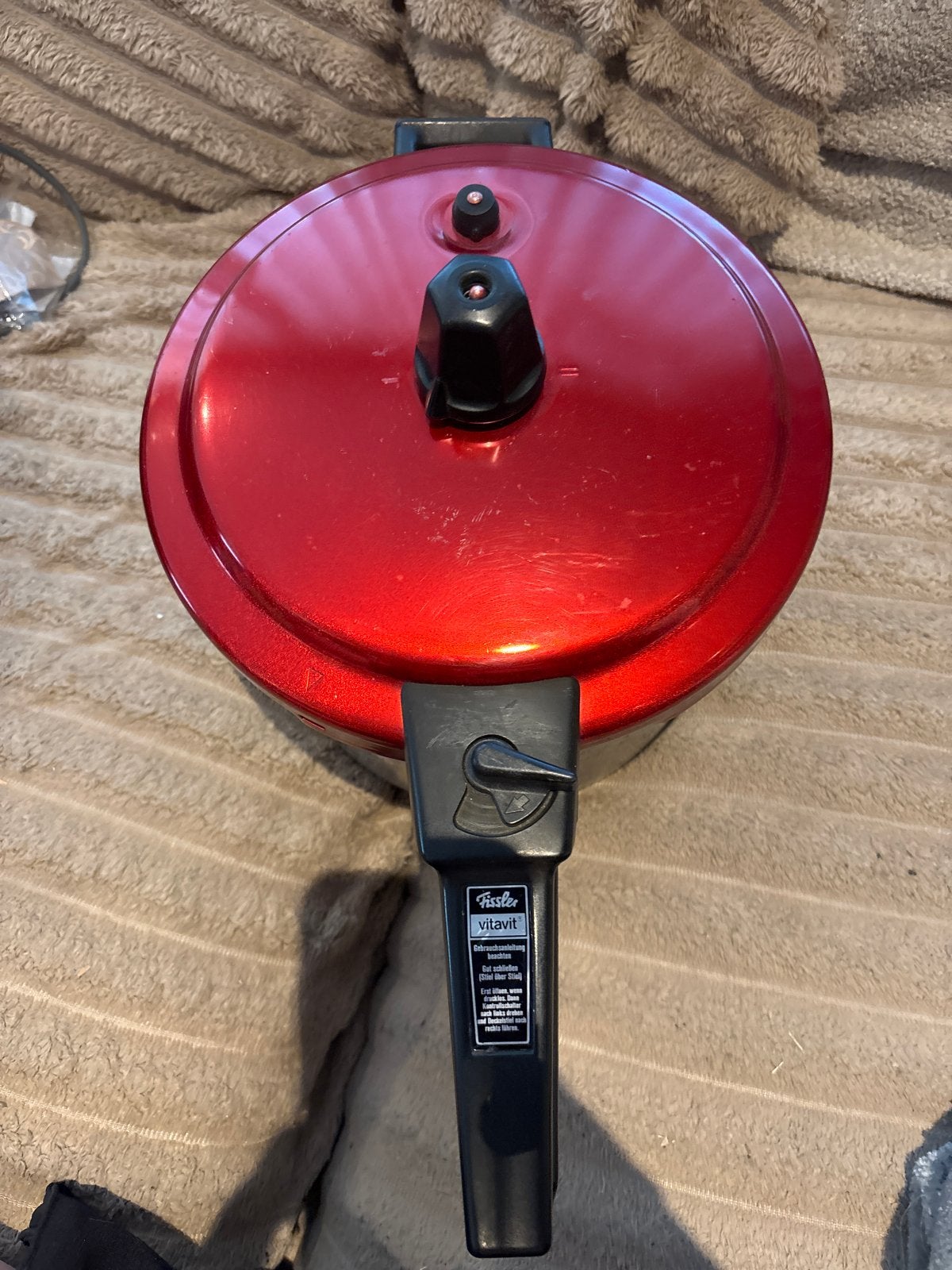 Fissler Vitavit Snelkookpan Rood - Zo goed als nieuw, Snelkookpan, Met deksel, Aluminium, Ophalen of Verzenden