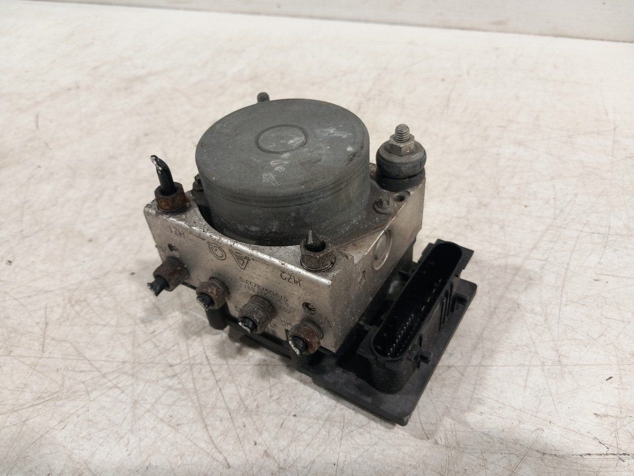 Abs pomp Opel Corsa, Onderdelen@venauto.nl, Van der Ven Autorecycling B.V., Gebruikt, Ettenseweg 76, 4706 PB Roosendaal, The Netherlands
