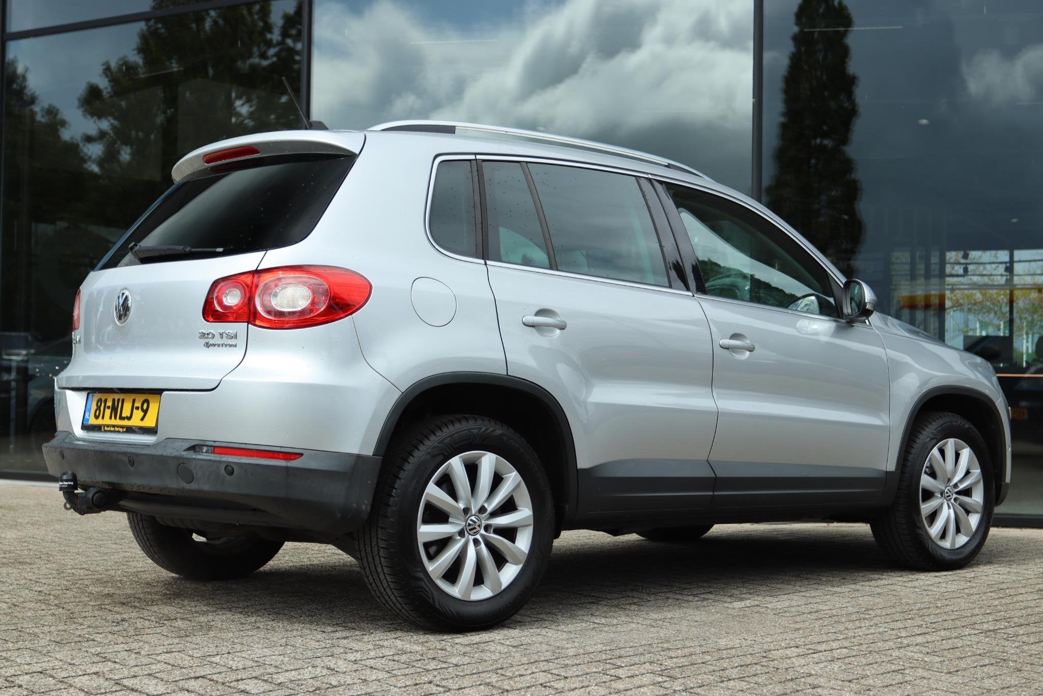 VOLKSWAGEN TIGUAN 2.0 TSI SPORT&STYLE 4MOTION | XENON | TREK, Auto's, Euro 5, Stof, Gebruikt, Zwart