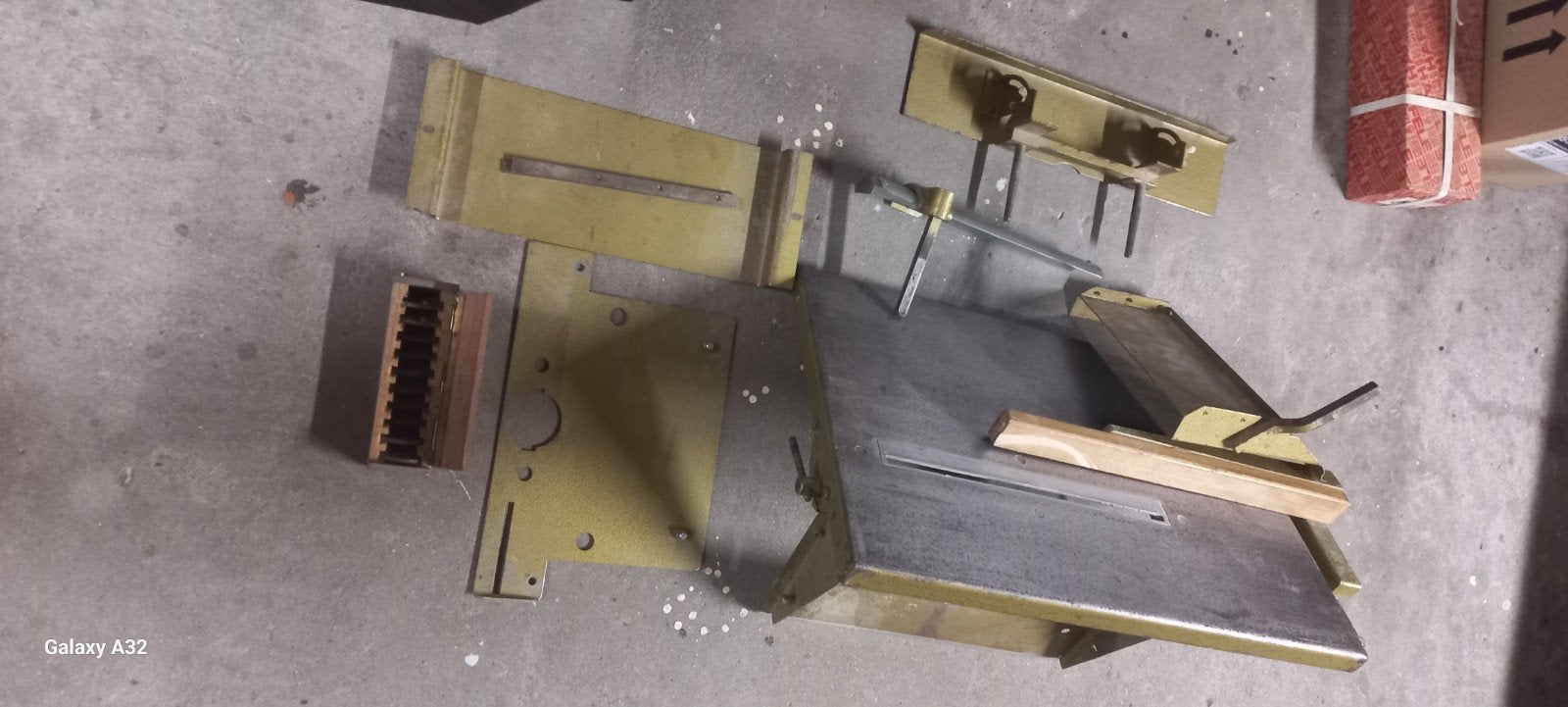 Scheppach Prima H1 Vlak- en Vandiktebank, Ophalen, Gebruikt, Cirkelzaag, 70 mm of meer