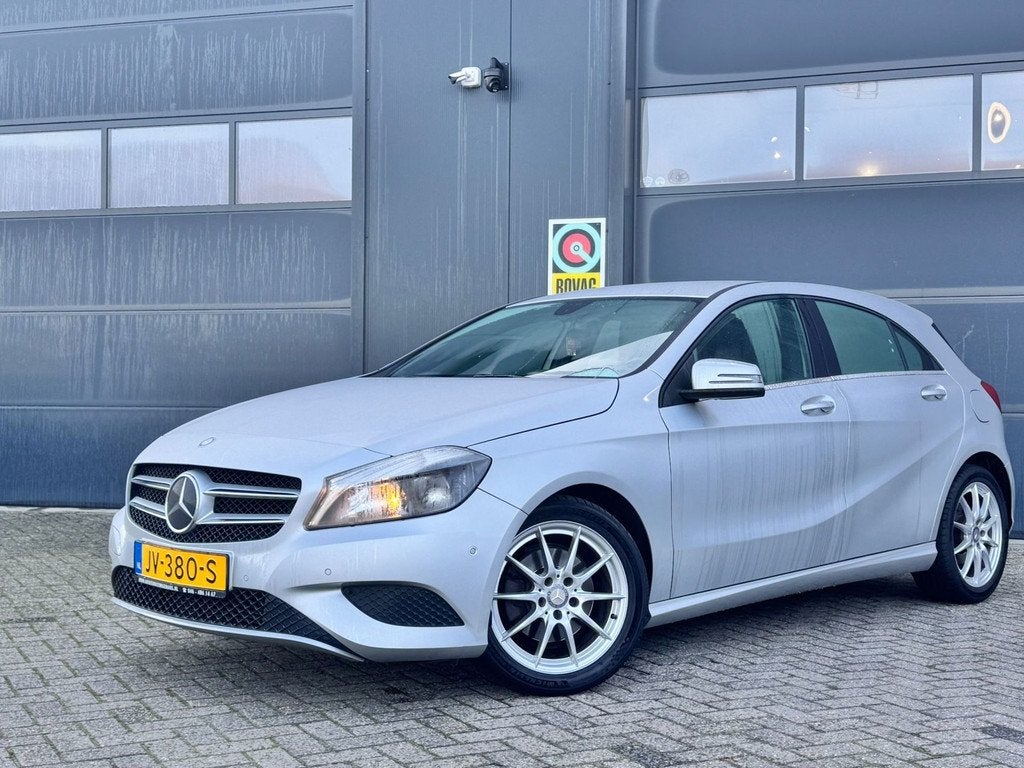 Mercedes-Benz A-klasse 180 Ambition-dealer onderhouden, Voorwielaandrijving, Gebruikt, Euro 6, 4 cilinders