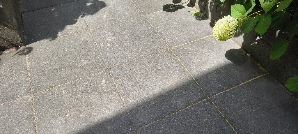 Gratis af te halen betontegels 50x50 cm antraciet, Tuin en Terras, Ophalen, Gebruikt, 5 tot 10 m², Beton