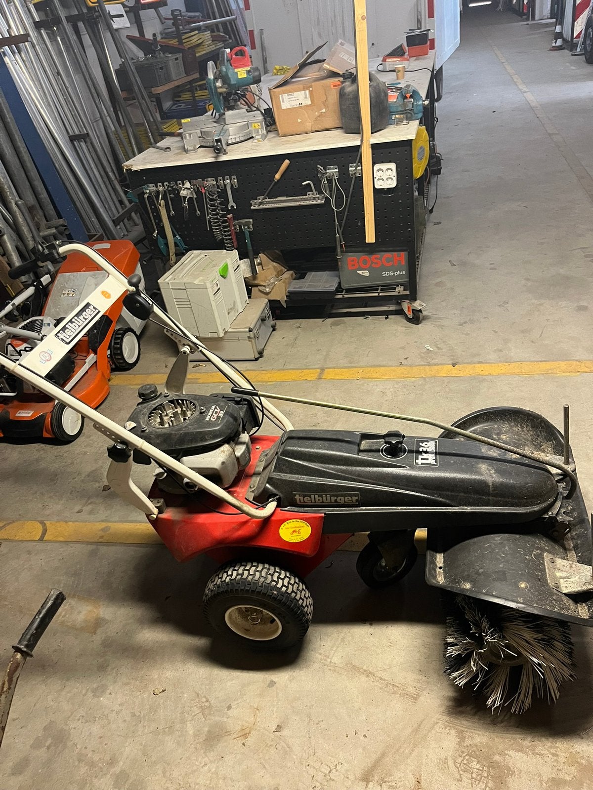 Heilbürger veegmachine onderdelen met Honda motor, Ophalen