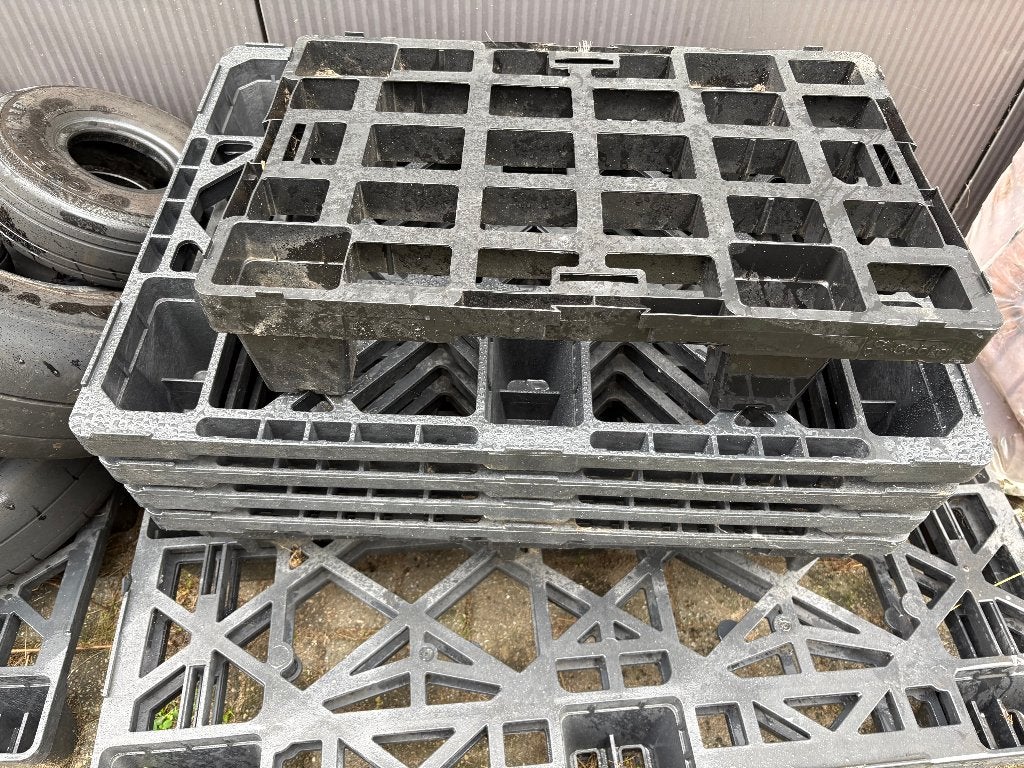 pallet kuntstof, Ophalen, Minder dan 25 mm, Zo goed als nieuw, Pallet