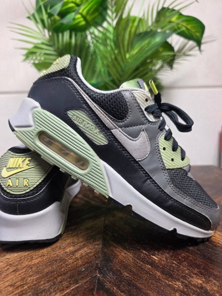 Nike Model Air Max 90 "Oil Green" | maat 40, Zwart, Nike, Ophalen of Verzenden, Nike