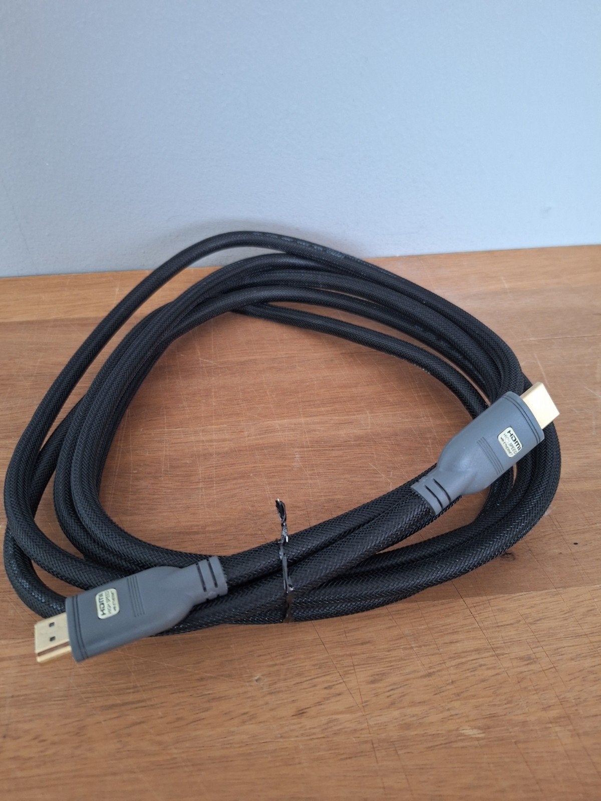 Gevlochten HDMI naar HDMI kabel - Duurzaam en Veelzijdig, Ophalen of Verzenden, Zo goed als nieuw, 2 tot 5 meter, HDMI-kabel