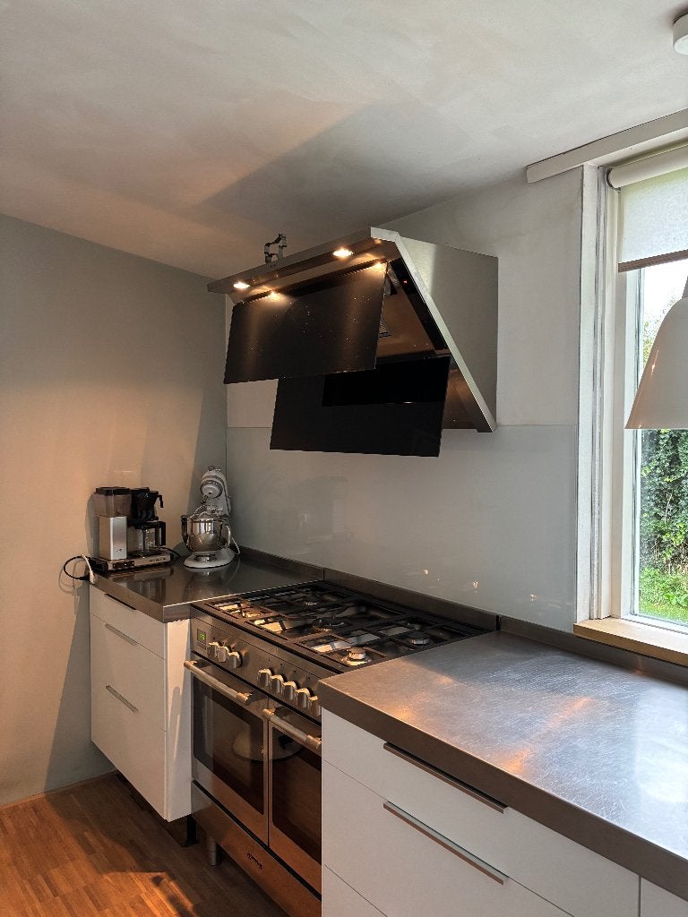 keuken met strak verdiept rvs aanrechtblad en vaatwasser, Ophalen, Gebruikt, Wit, 200 cm of meer